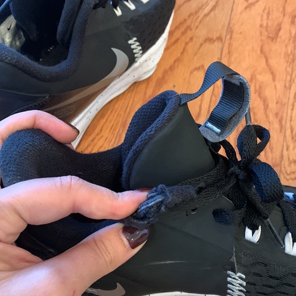 Lebron basketball shoes - Picture 6 of 8